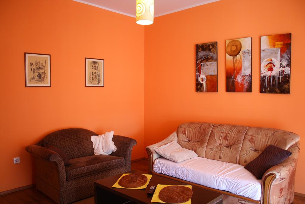 Sendy Apartment *